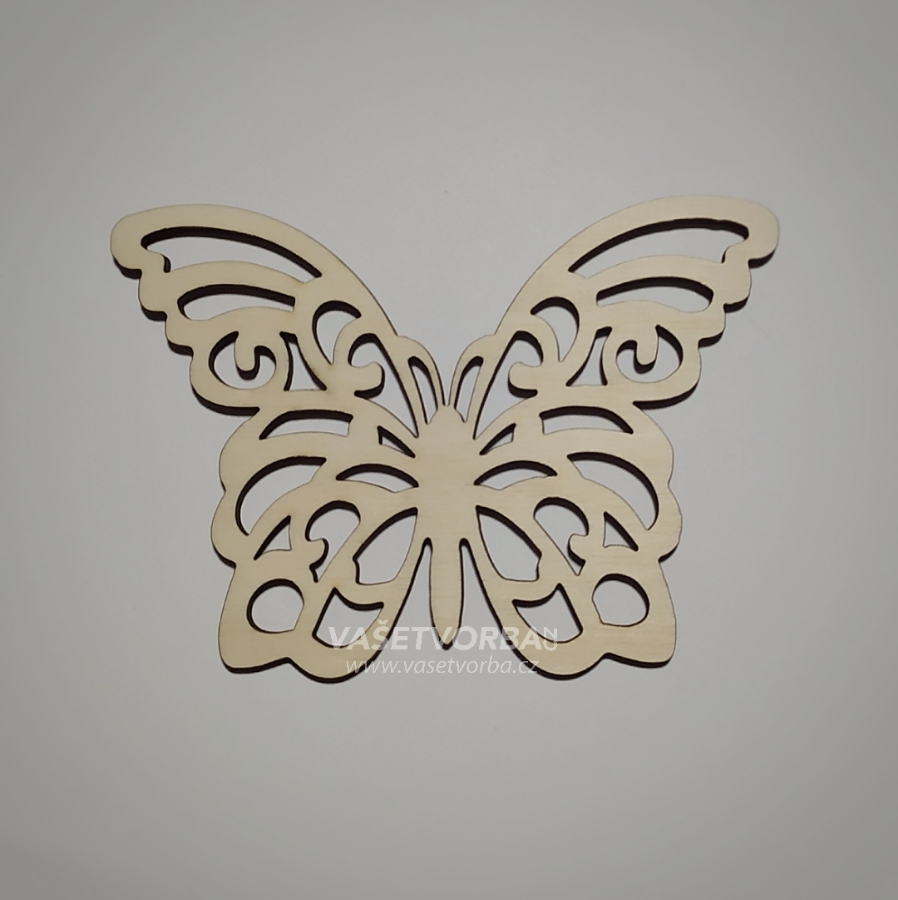 Dřevěný motýl vyřezávaný IV. / 15x21 cm