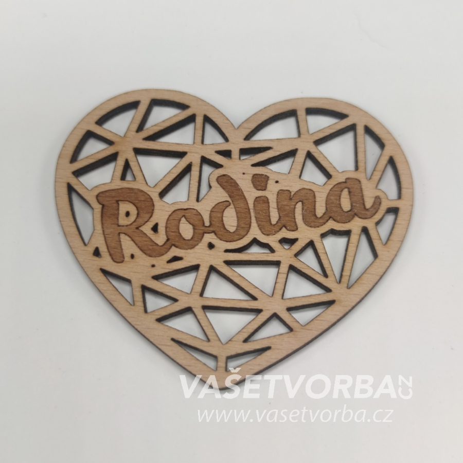  Dřevěné dekorativní geometrické srdce s textem RODINA 10 cm / baleni 4 kusy