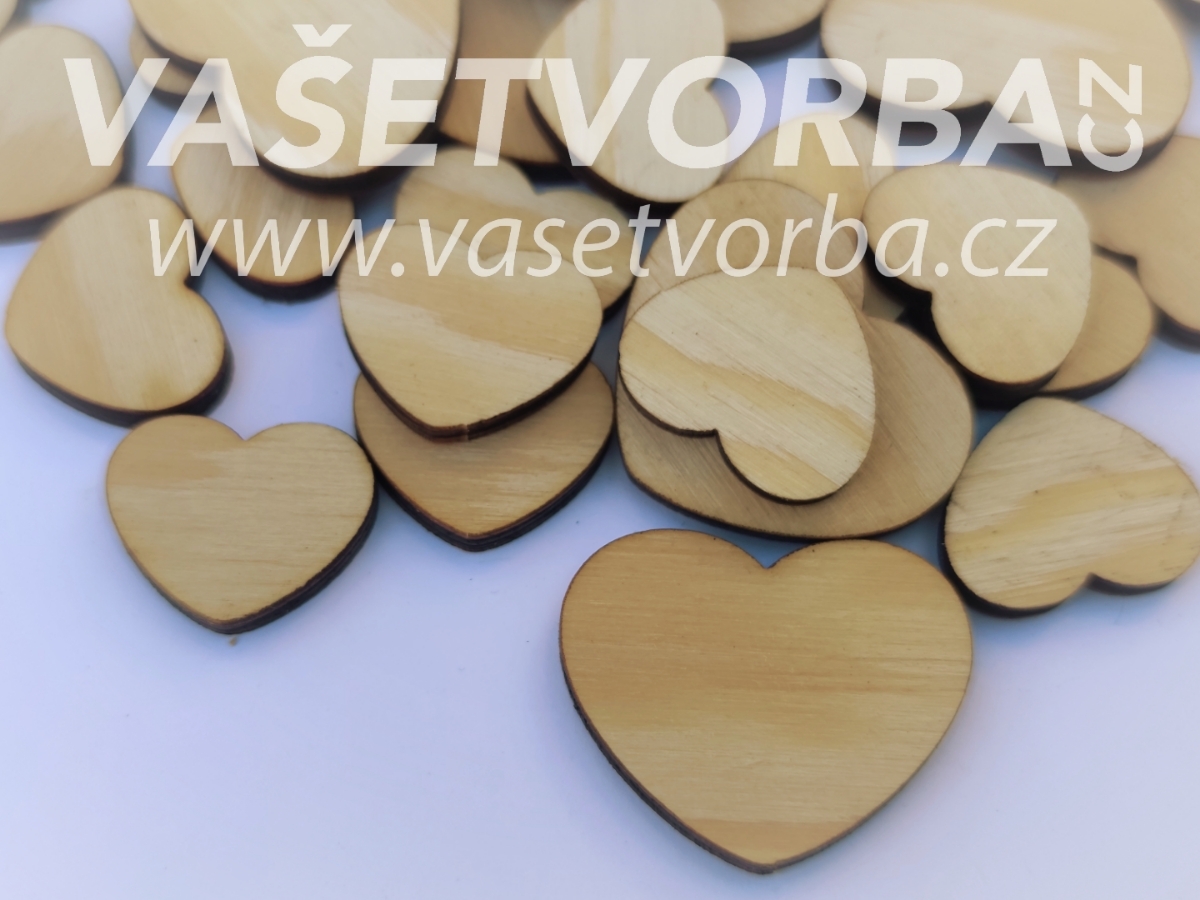Dřevěné srdce z borovice / sada 100 kusů / BEZ DÍRKY
