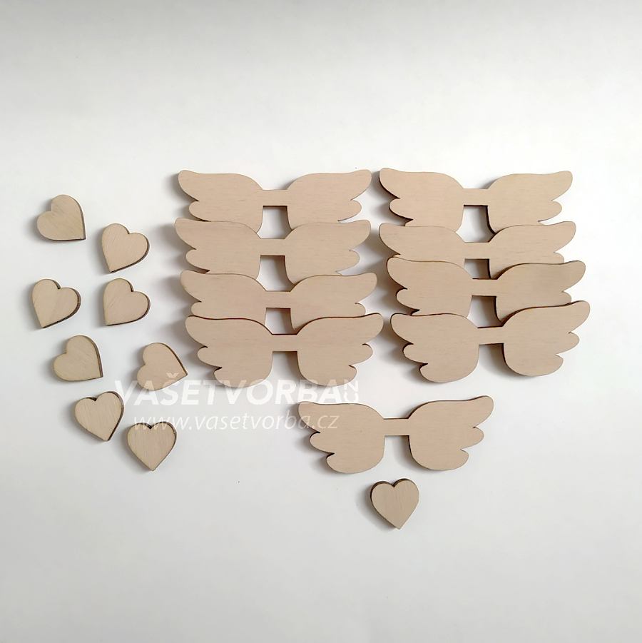 Dřevěná ANDĚLSKÁ KŘÍDLA 9 se srdcem - jednoduchá / sada 9 ks